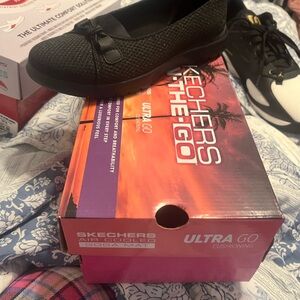 Skechers Women's Black Textured Loafers